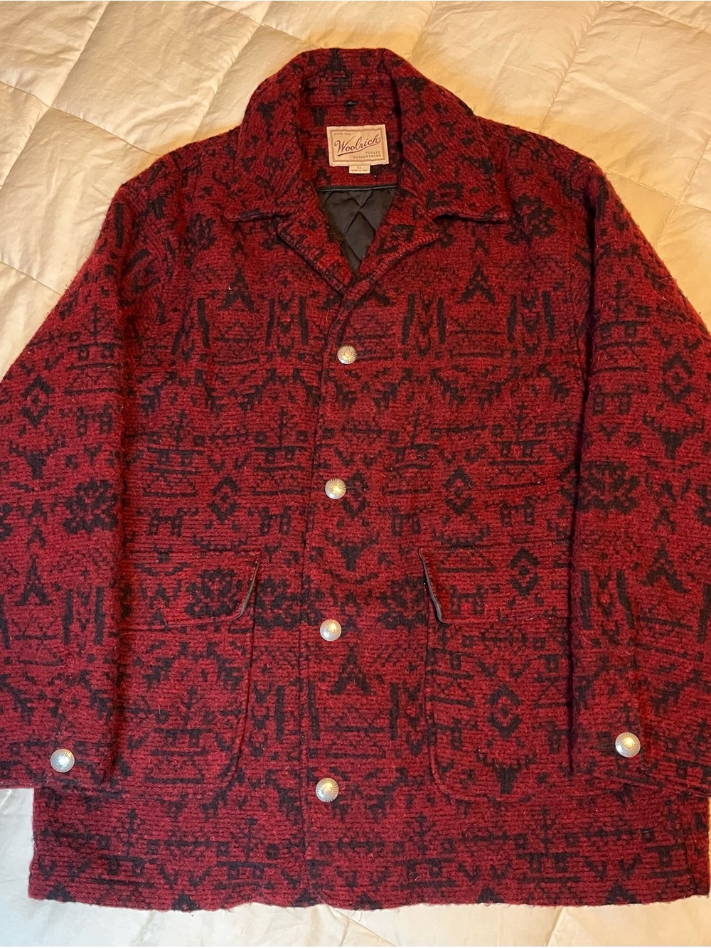 Vintage 90’s Men Woolrich Aztec XL Wool Blanket Jacket Concho Buttons Made in US